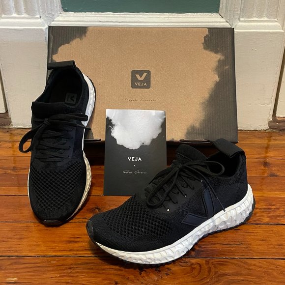 Rick Owens Shoes - RICK OWENS x Veja Sustainable V-Knit Sneakers